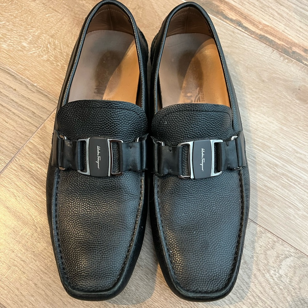 SOLD Salvatore Ferragamo loafers 👞 sz 8